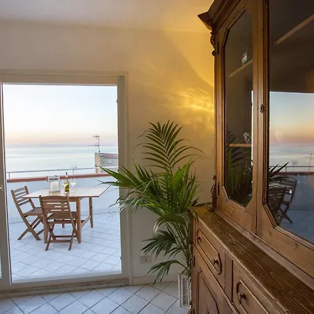 Azzurro Bed and Breakfast