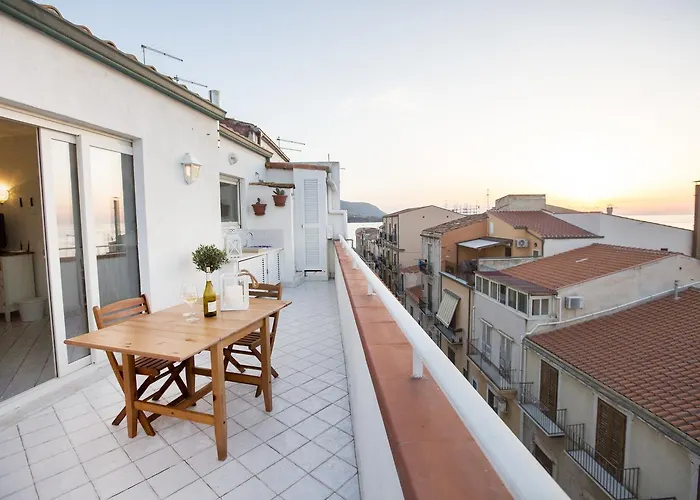 Azzurro 4* Чефалу