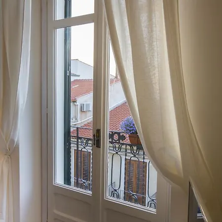 Azzurro Bed & Breakfast 4*