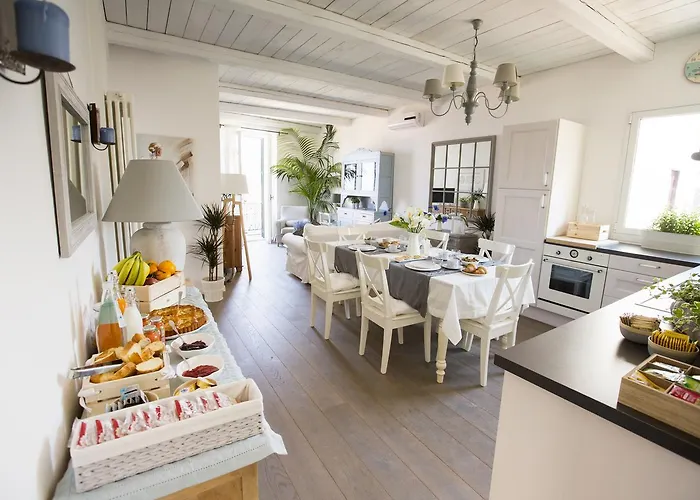 Azzurro לינה וארוחת בוקר צ'פאלו