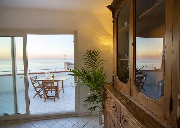 Azzurro לינה וארוחת בוקר