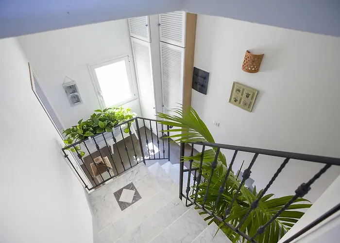 לינה וארוחת בוקר Azzurro 4*