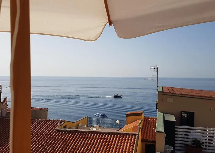 לינה וארוחת בוקר Azzurro צ'פאלו