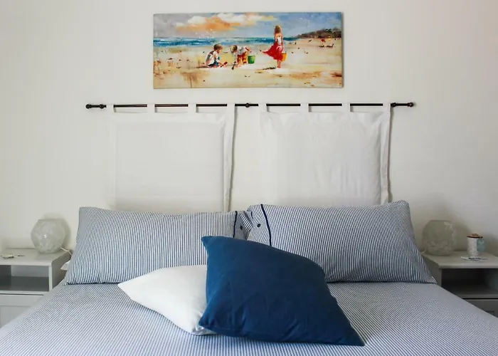 לינה וארוחת בוקר Azzurro צ'פאלו